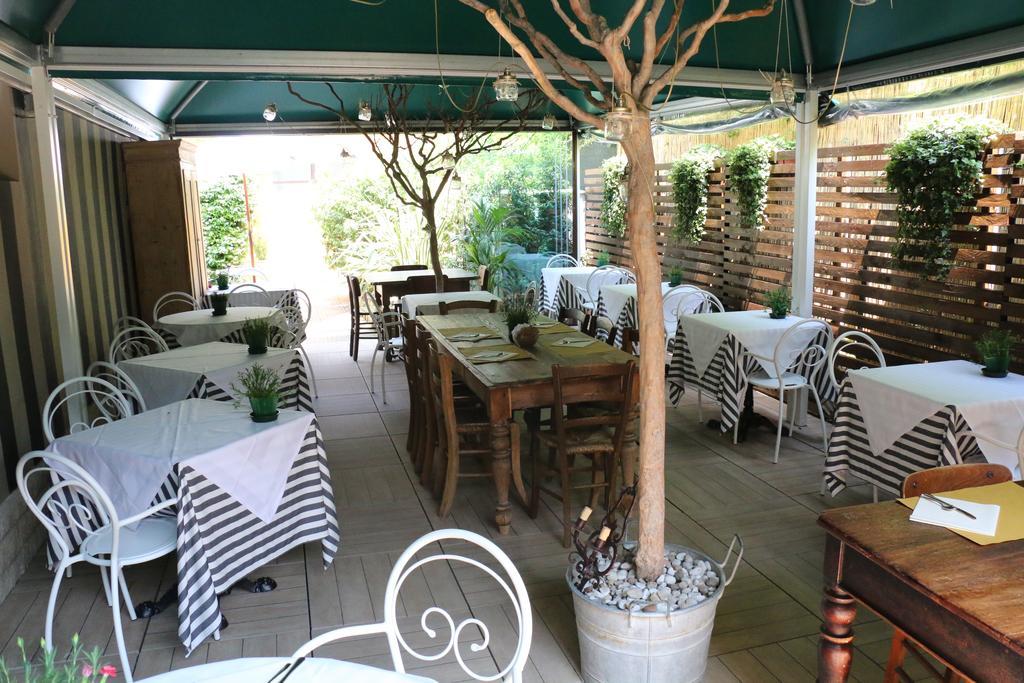 Hotel Bardolino Esterno foto