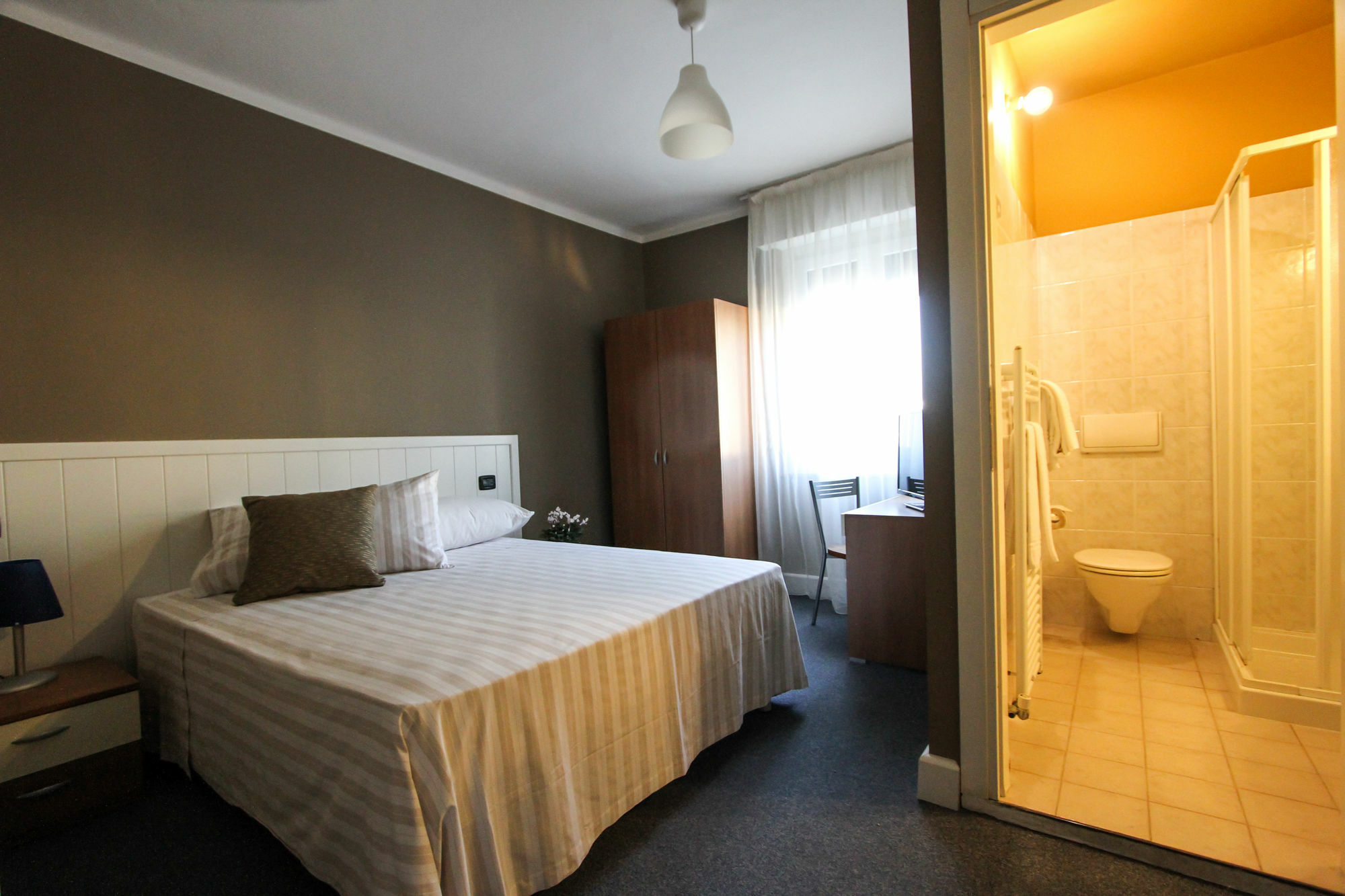 Hotel Bardolino Esterno foto