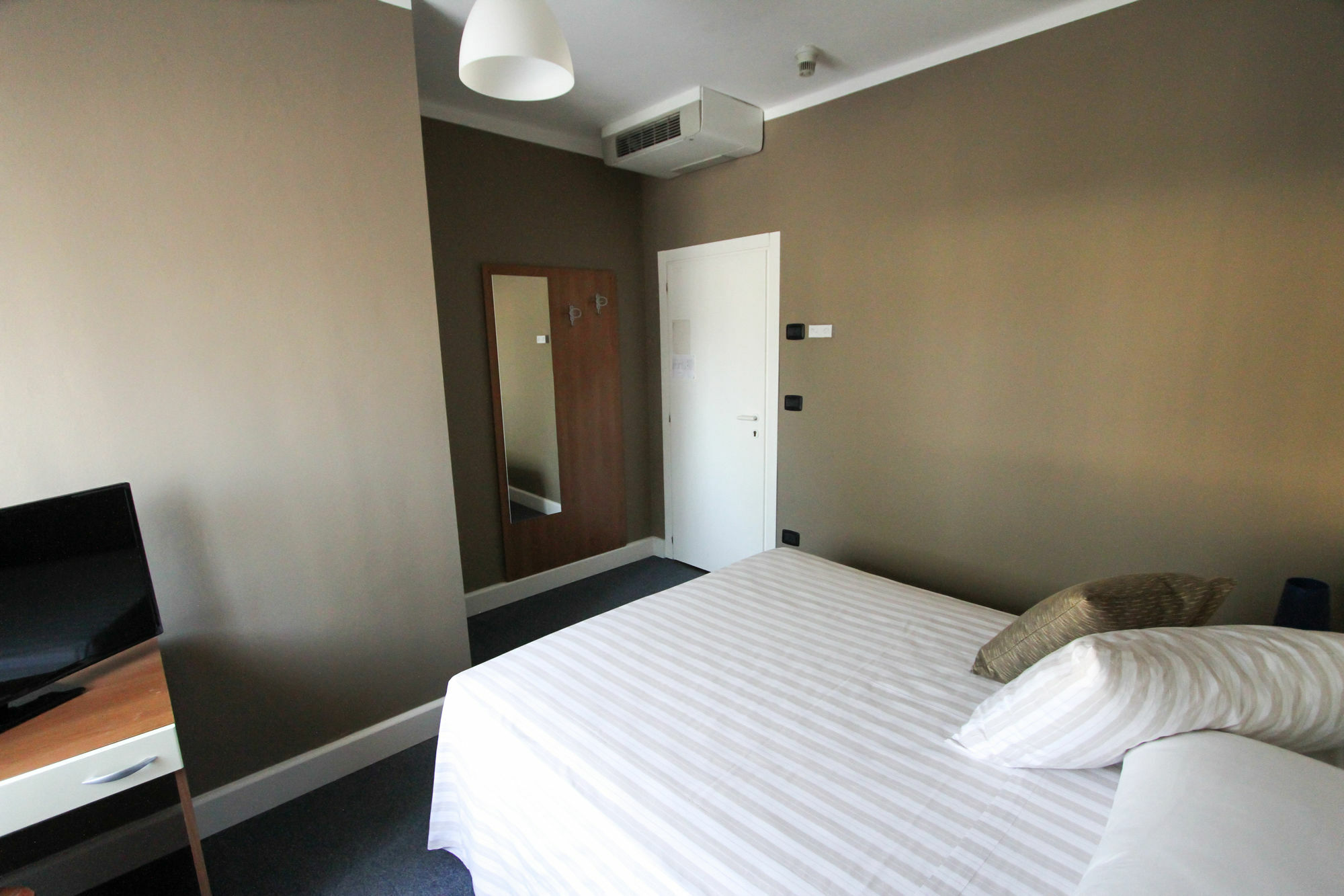 Hotel Bardolino Esterno foto